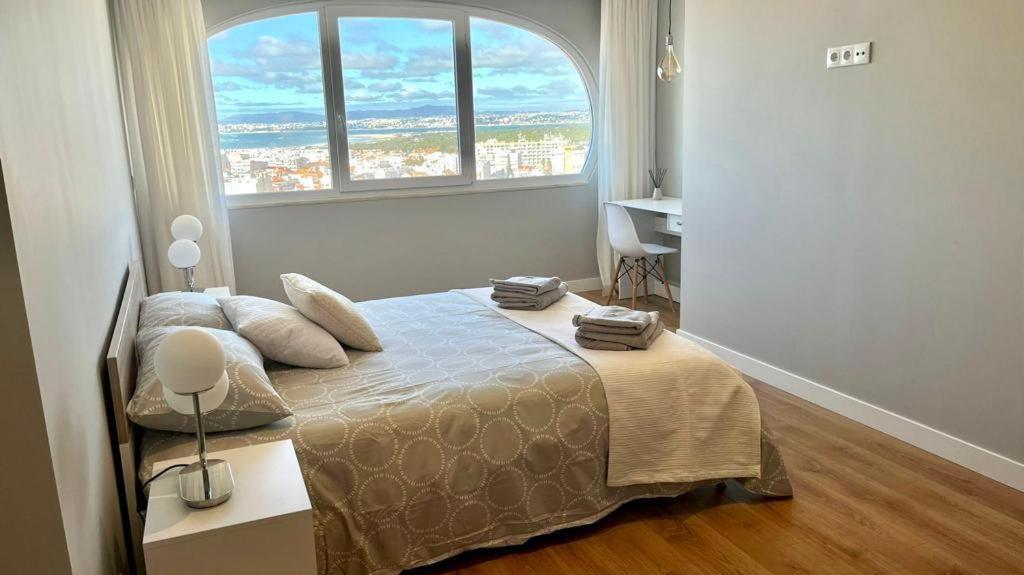 T2 Com Uma Vista Deslumbrante Sobre O Atlantico! Leilighet Costa de Caparica Eksteriør bilde