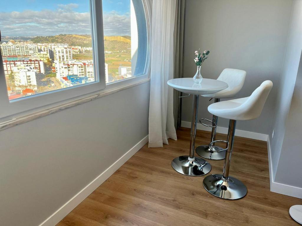 T2 Com Uma Vista Deslumbrante Sobre O Atlantico! Leilighet Costa de Caparica Eksteriør bilde